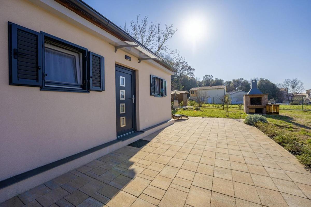 Vila Modean In Pula - Haus Fuer 2-3 Personen Exteriér fotografie