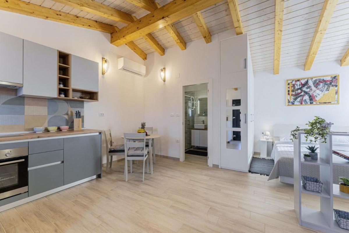 Vila Modean In Pula - Haus Fuer 2-3 Personen Exteriér fotografie