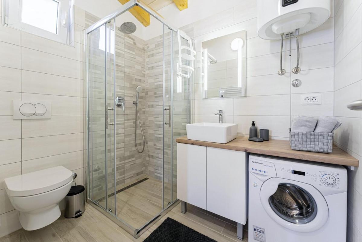 Vila Modean In Pula - Haus Fuer 2-3 Personen Exteriér fotografie